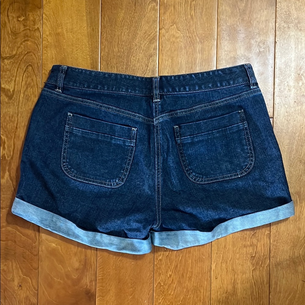 LOFT Original Dark Wash Jean Shorts Size 6 Blue Cuff Classic Casual Coastal - Picture 4 of 6